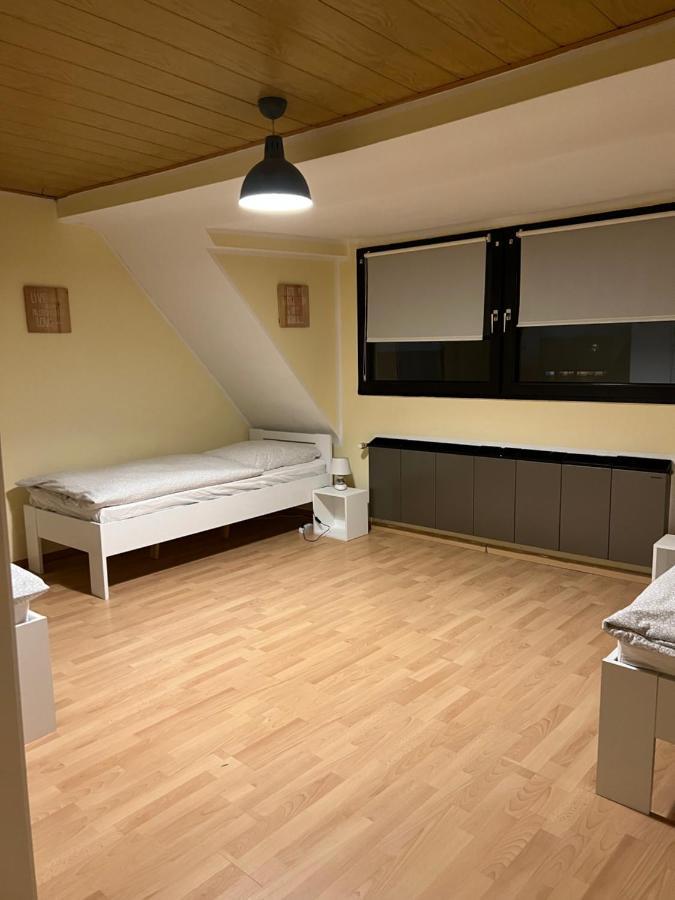 Zum Burghof Apartamento Hürth Exterior foto